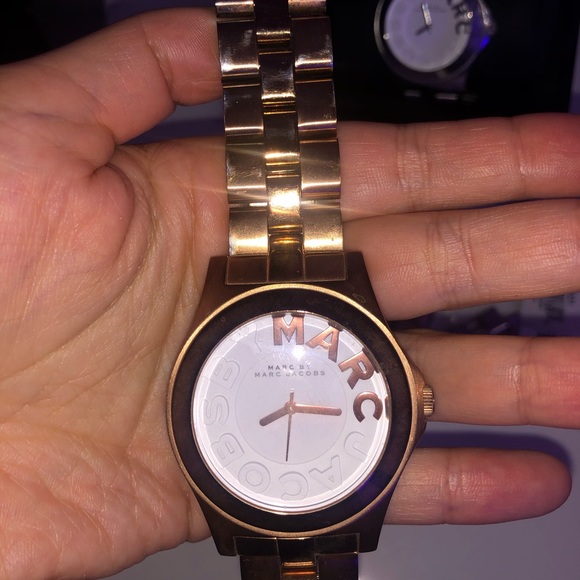 MARC BY MARC JACOBS RIVERA SET (2 watches) - Picture 3 of 8